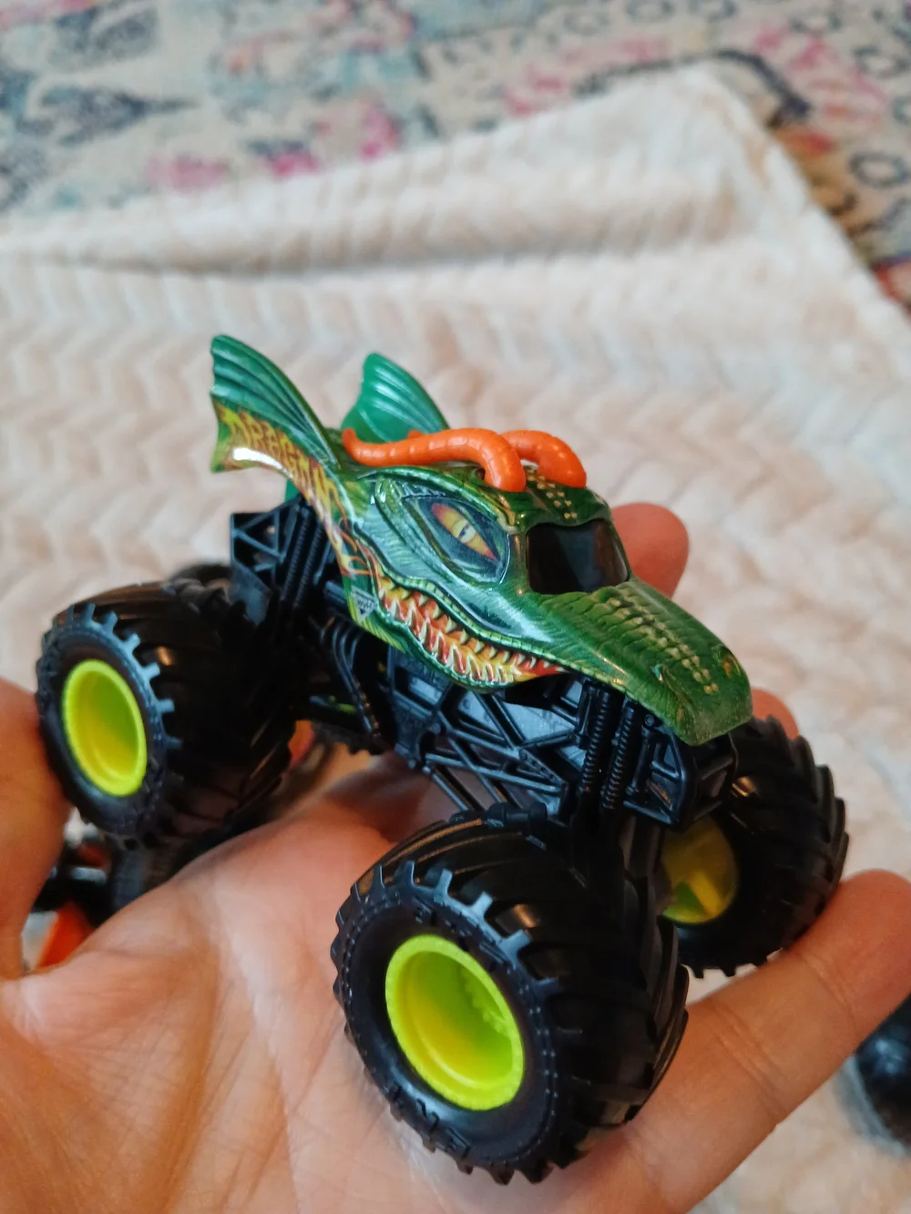 Hot Wheels Monster Jam 1:64 Lot Of 4, 1 Non